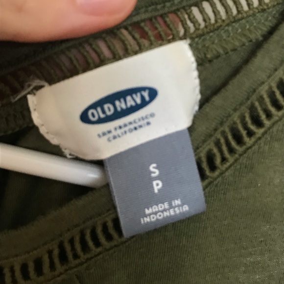 army green sleeveless top - Picture 3 of 3